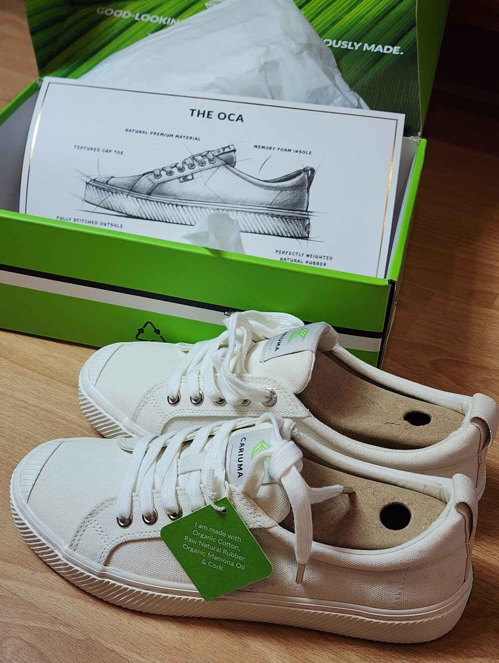 Cariuma OCA Low Off White Canvas Sneakers Organic Vegan Size 8 New With Box